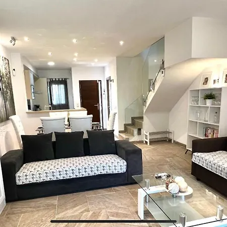 Mijas Costa - Beachside Apartment- A *