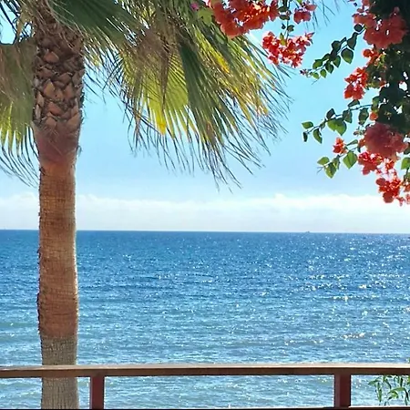 Mijas Costa - Beachside Apartment- A *